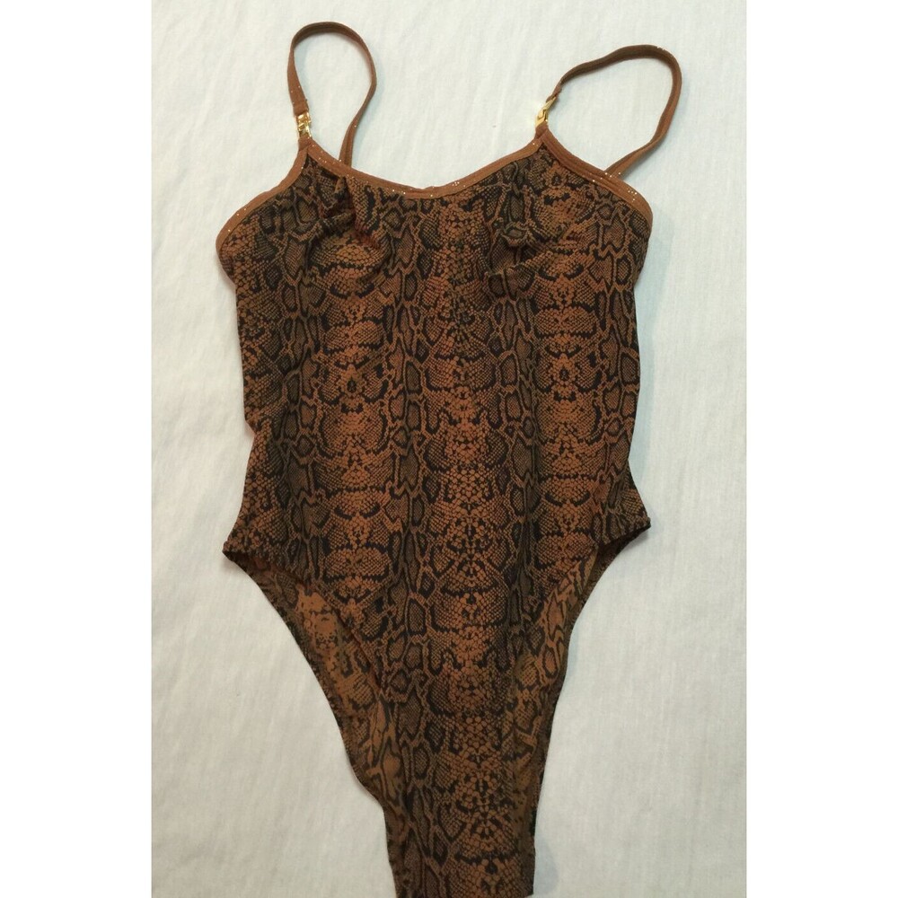 HUIT WOMENS UNDERWIRE ANIMAL PRINT SWIMSUIT ONE PIECE SIZE 32
